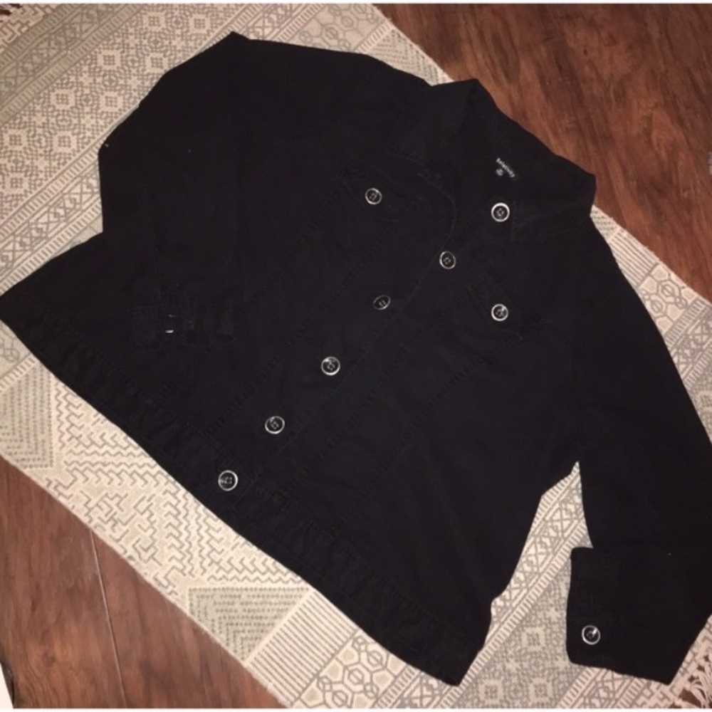 Relativity 3X Black Jacket Button Up